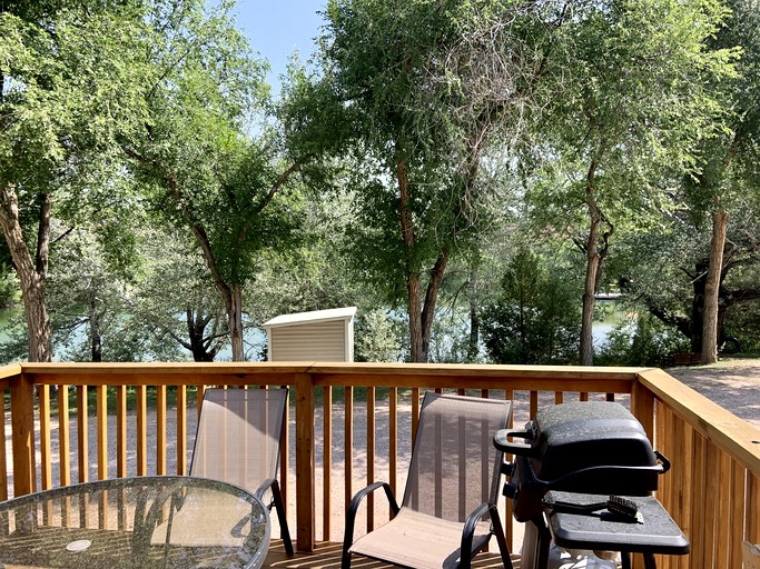Cabins (United States of America, Hot Springs, South Dakota)