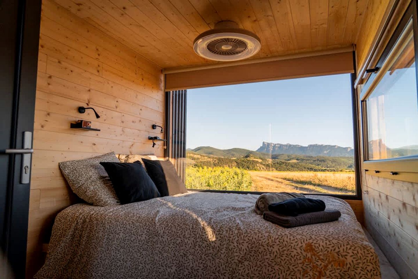 Panoramic Eco Home with Mountain Views near Saoû, Drôme