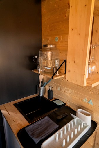 Vacation Rentals (France, --, Auvergne-Rhône-Alpes)