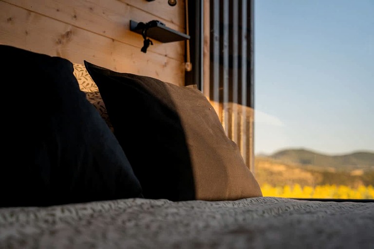 Vacation Rentals (France, --, Auvergne-Rhône-Alpes)