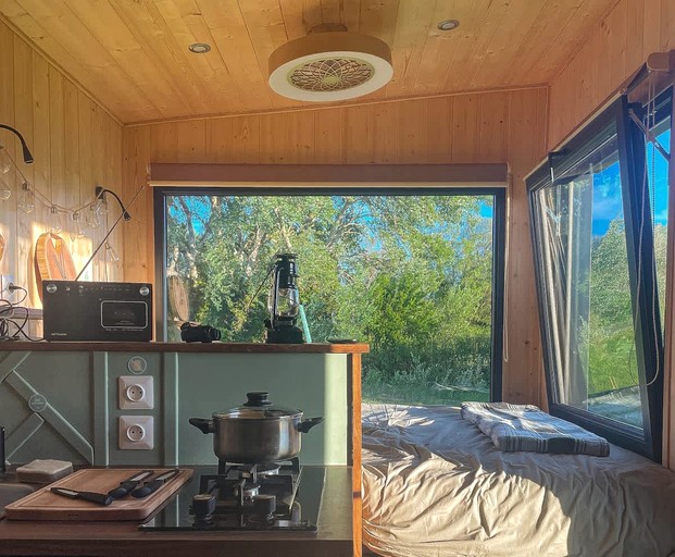 Vacation Rentals (France, Châteauneuf-du-Rhône, Auvergne-Rhône-Alpes)