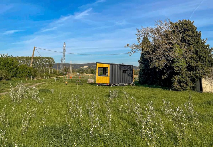 Vacation Rentals (France, Châteauneuf-du-Rhône, Auvergne-Rhône-Alpes)