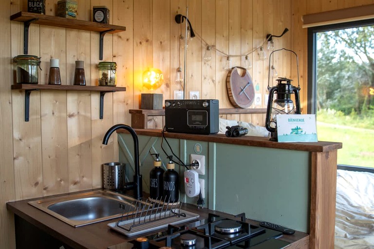 Vacation Rentals (France, Châteauneuf-du-Rhône, Auvergne-Rhône-Alpes)