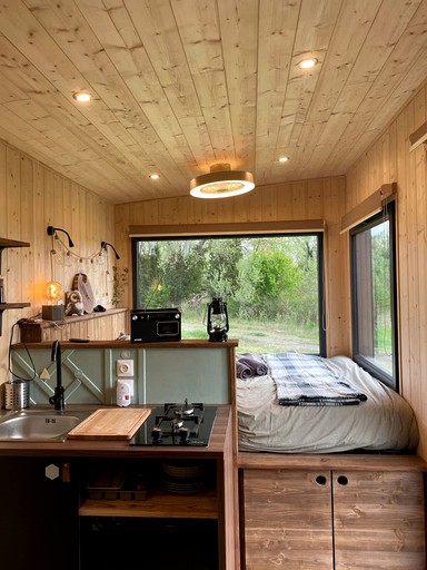 Vacation Rentals (France, Châteauneuf-du-Rhône, Auvergne-Rhône-Alpes)