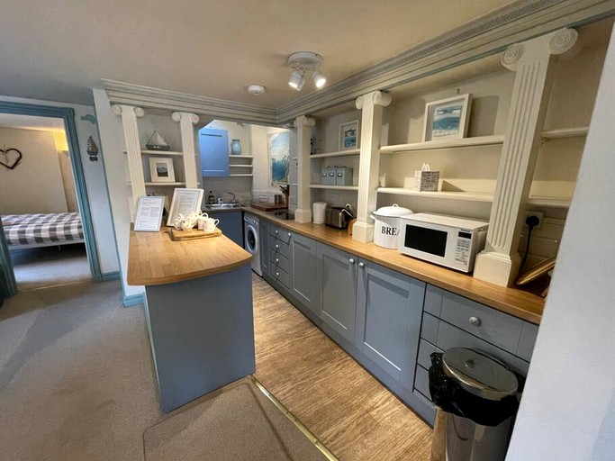 Cottages (United Kingdom, Camelford, England)