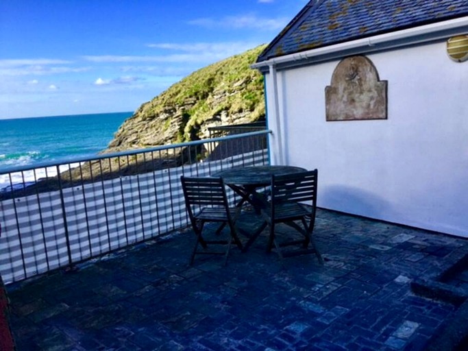 Cottages (United Kingdom, Camelford, England)