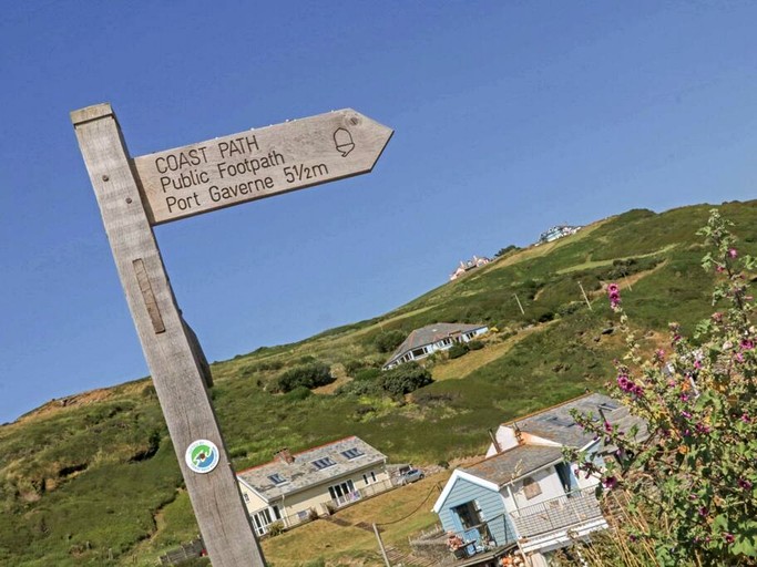 Cottages (United Kingdom, Camelford, England)