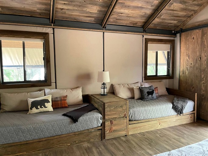 Vacation Rentals (United States of America, Bastrop , Texas)