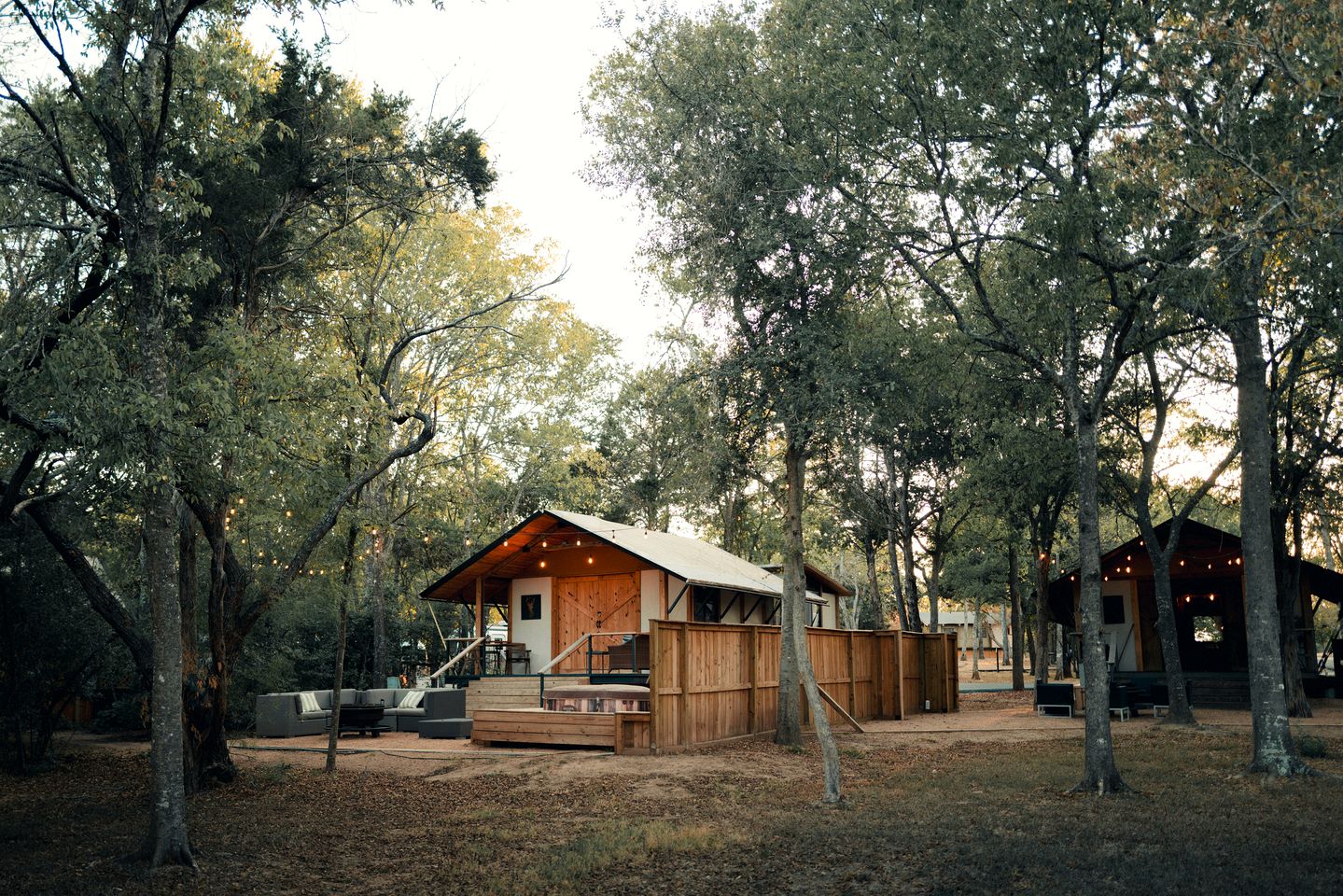 Cozy Lakefront Glamping Cabin with Private Patio near Austin, Texas