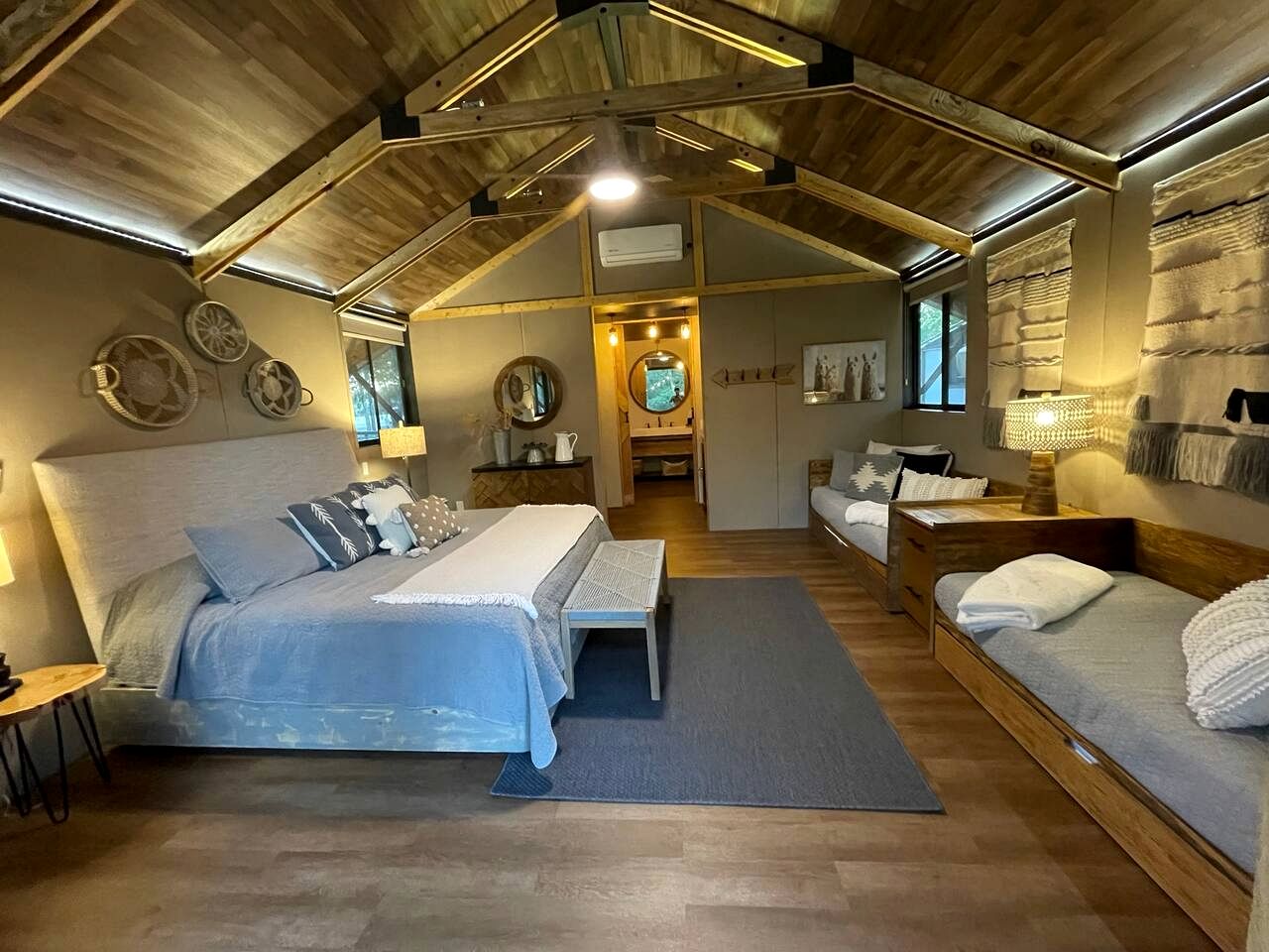 Cozy Lakefront Glamping Cabin with Private Patio near Austin, Texas