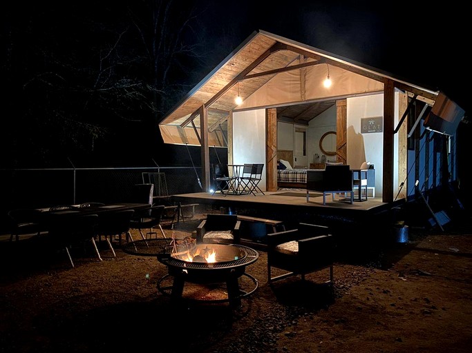 Beautiful Lakefront Glamping Cabin with Fire Pit and Lake Views near Austin, Texas
