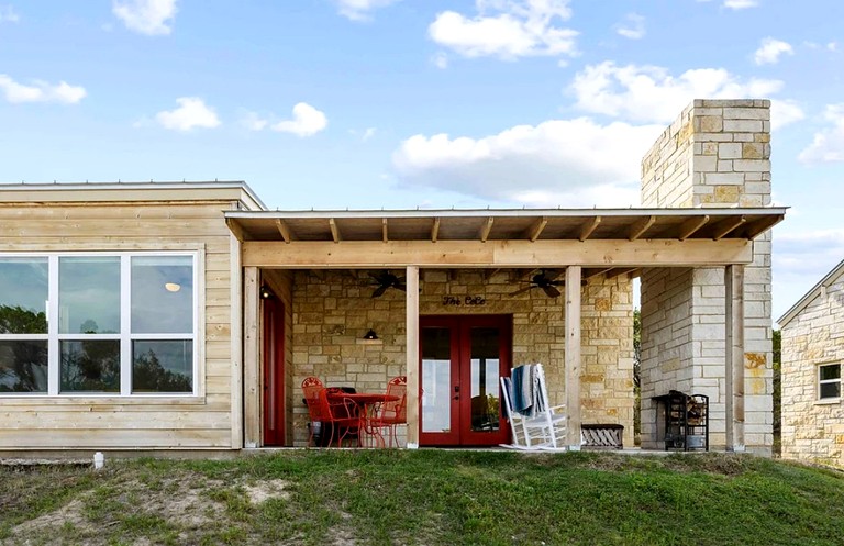 Fantastic Pet-Friendly Cottage with Incredible Views for an Escape to Nature near Austin, Texas