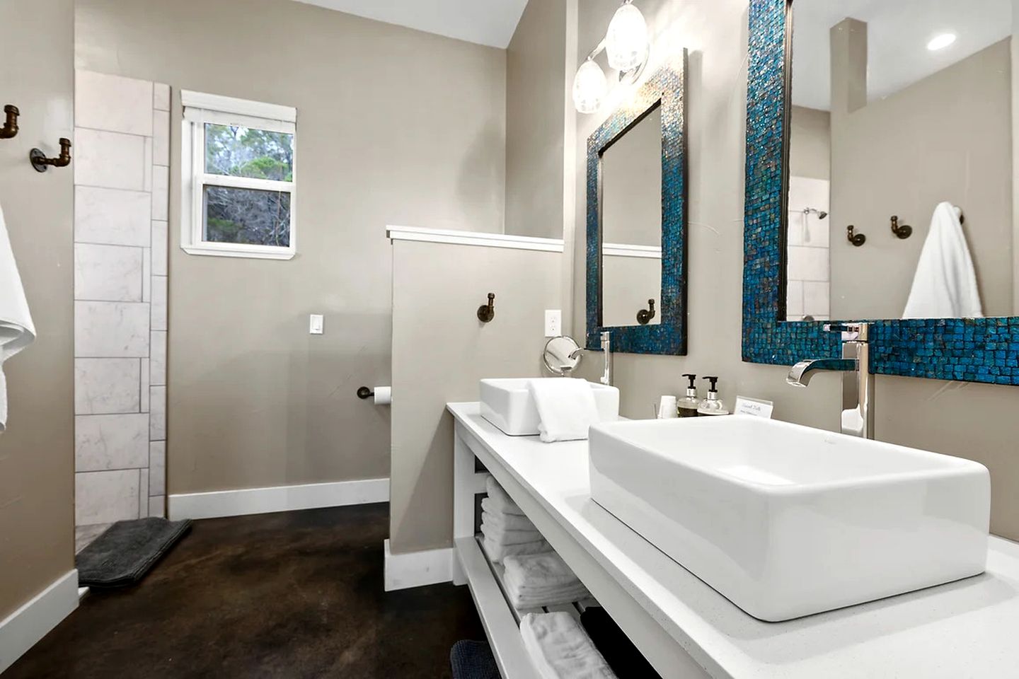 Fantastic Pet-Friendly Cottage with Incredible Views for an Escape to Nature near Austin, Texas