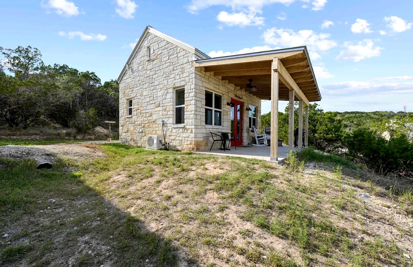 Stunning Cottage with Fantastic Views for a Romantic Escape near Austin, Texas