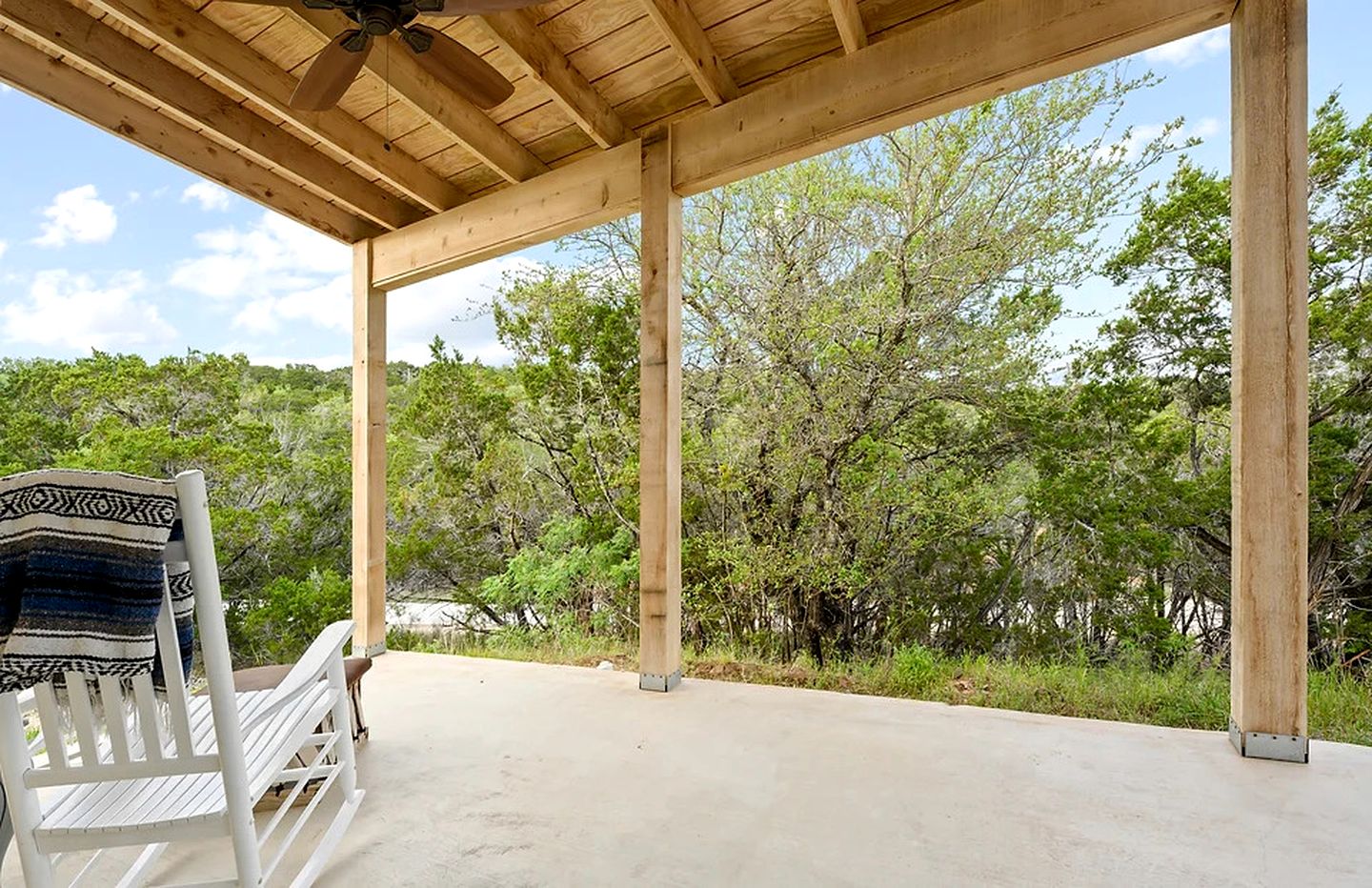 Private Romantic Cottage for an Unforgettable Couples Retreat to Texas Hill Country near Dripping Springs, Texas