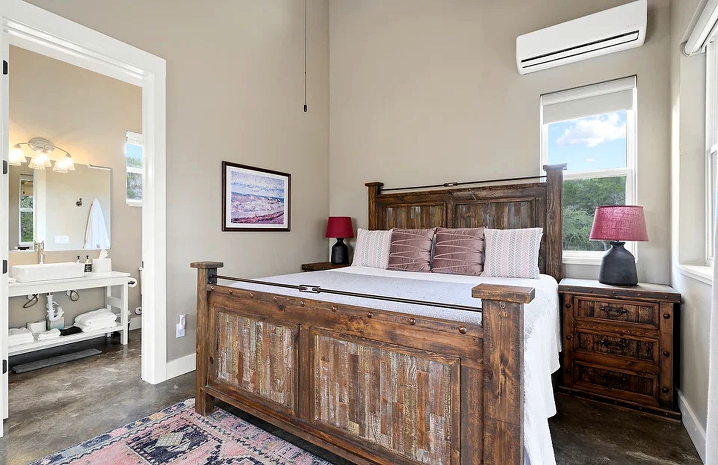 Private Romantic Cottage for an Unforgettable Couples Retreat to Texas Hill Country near Dripping Springs, Texas