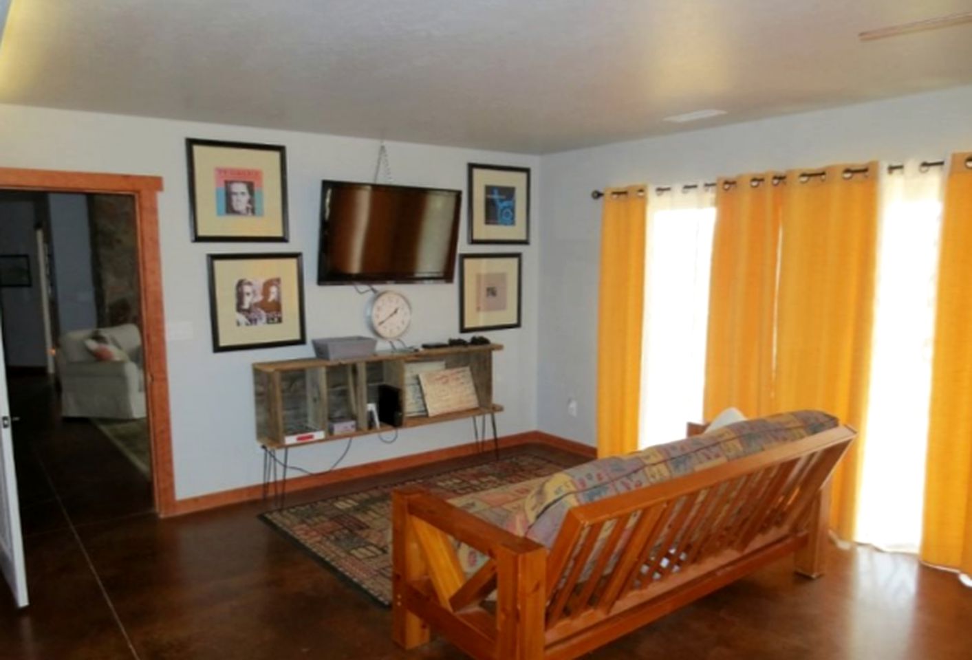 Marvelous Cabin Rental with Hot Tub and Game Room in Prescott, Arizona