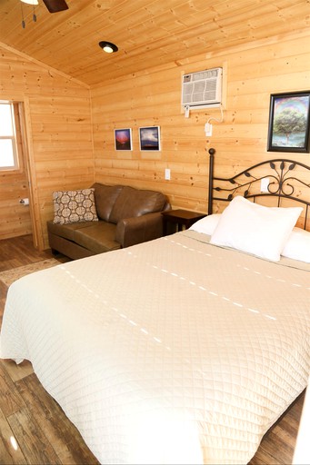 Cabins (United States of America, Escalante, Utah)