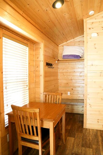 Cabins (United States of America, Escalante, Utah)