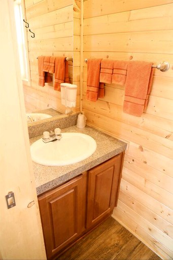 Cabins (United States of America, Escalante, Utah)