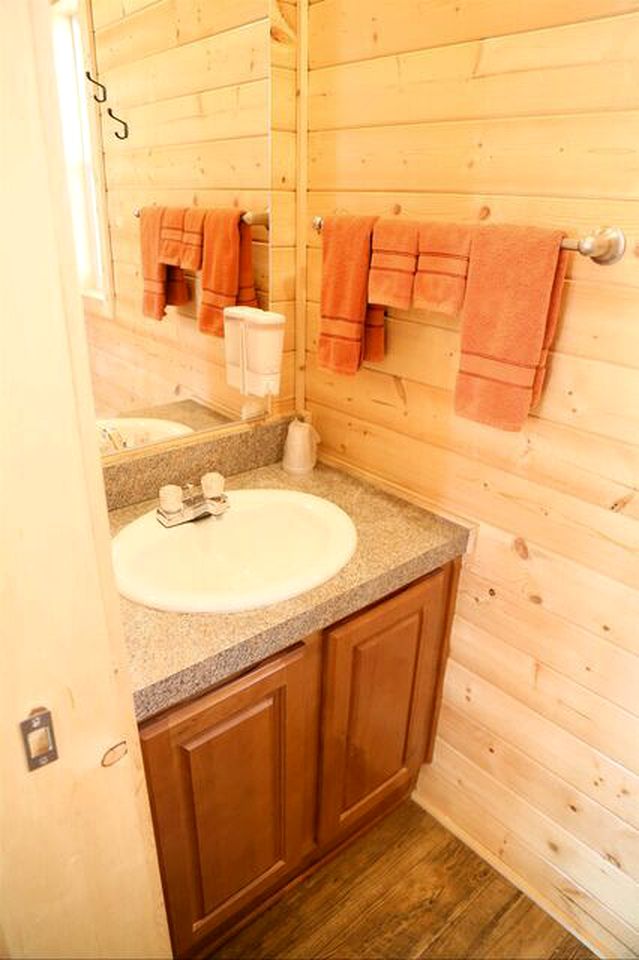 Pretty Cabin with Amazing Views - The Ultimate Glamping Getaway in Escalante, UT