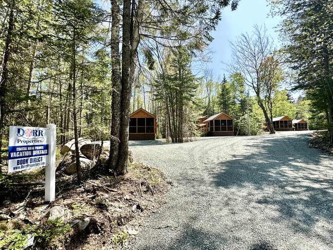 Cabins (United States of America, Steuben, Maine)