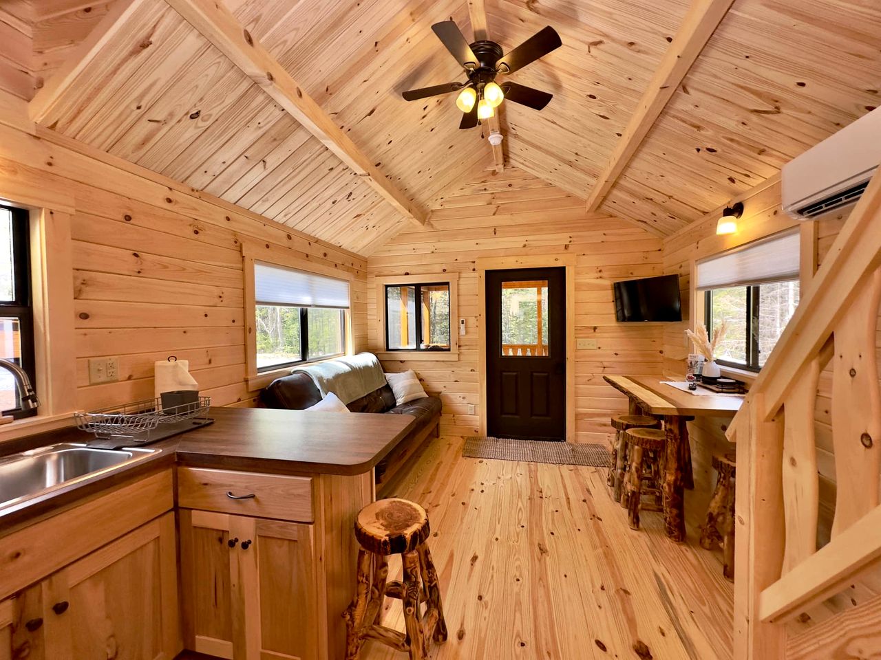 Pretty Wooden Rustic Cabin with Barbecue and Fire Pit in Steuben, Maine