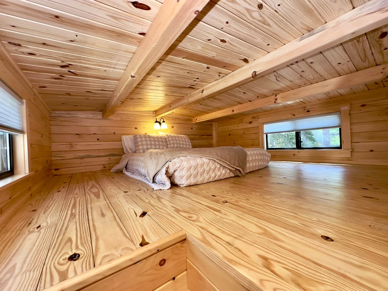Pretty Wooden Rustic Cabin with Barbecue and Fire Pit in Steuben, Maine