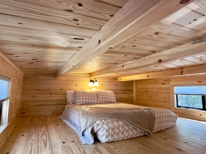 Cabins (United States of America, Steuben, Maine)