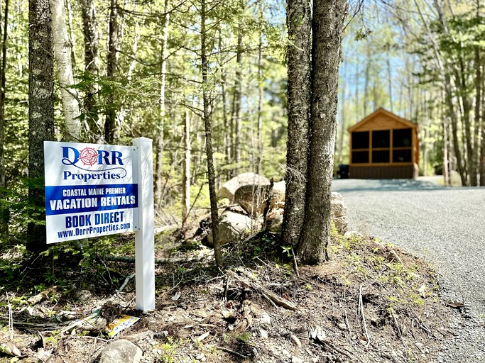 Cabins (United States of America, Steuben, Maine)