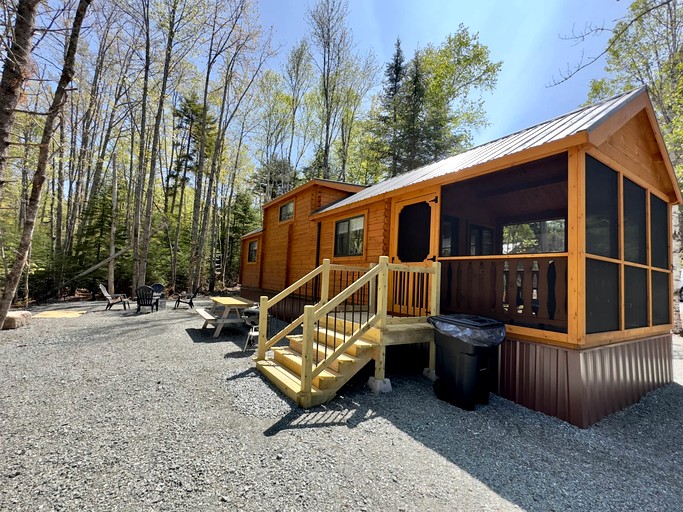 Cabins (United States of America, Steuben, Maine)