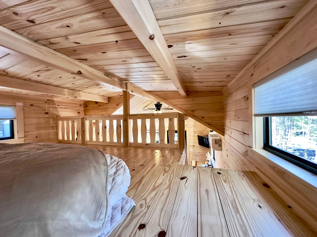 Pretty Wooden Rustic Cabin with Barbecue and Fire Pit in Steuben, Maine