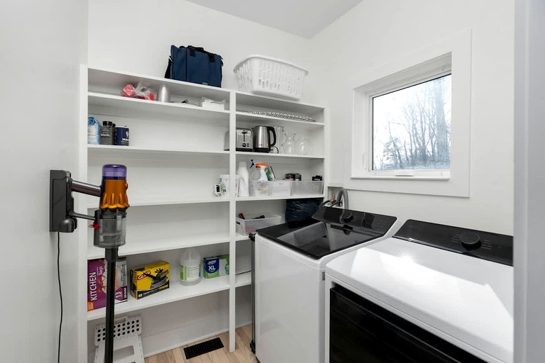 Cabins (United States of America, Afton, Virginia)