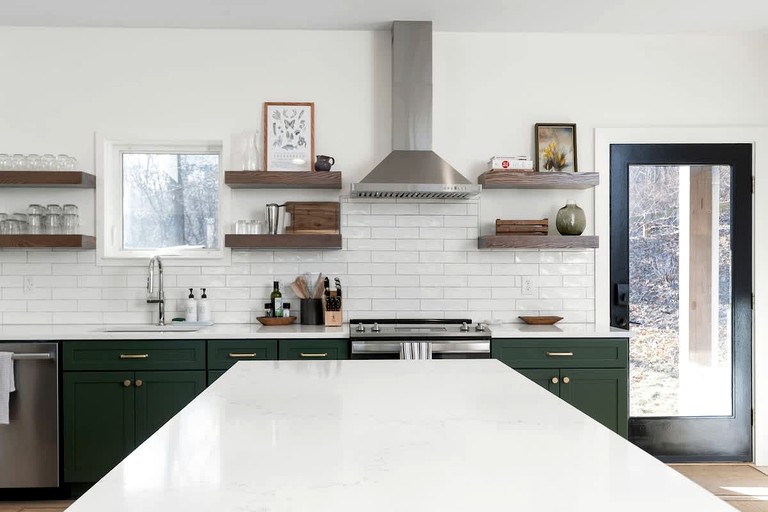 Cabins (United States of America, Afton, Virginia)