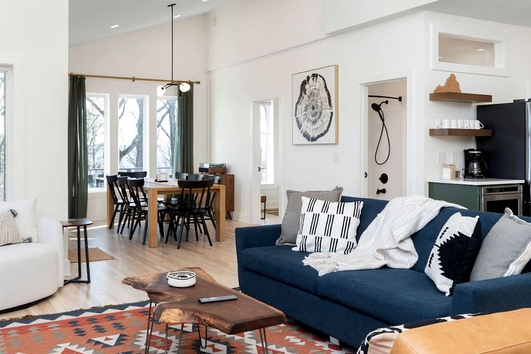 Cabins (United States of America, Afton, Virginia)