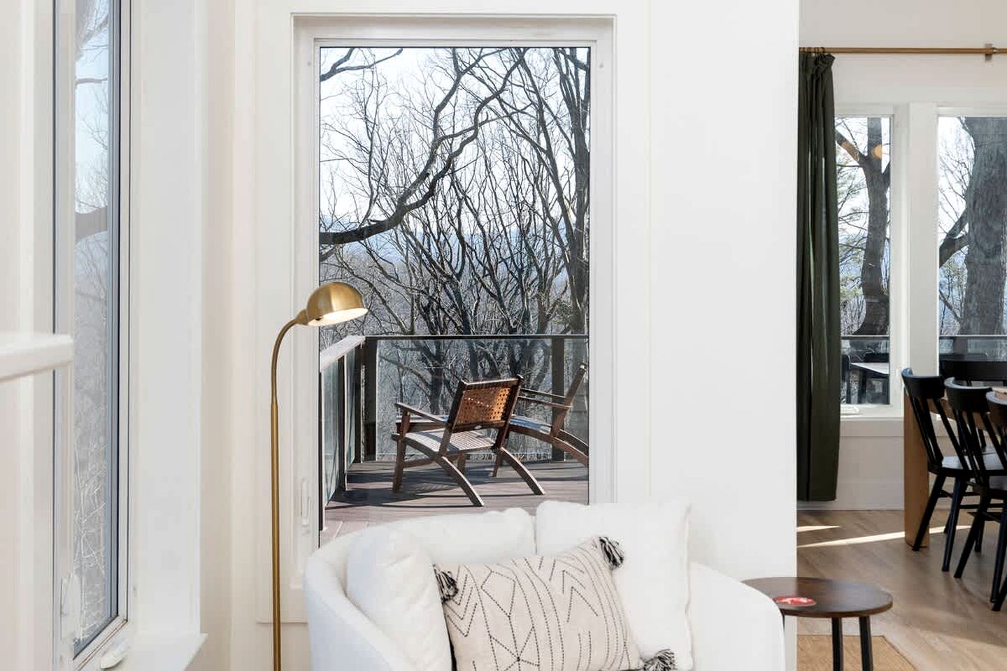 Luxury Mountain Cabin with Hot Tub & Panoramic Views Near Blue Ridge Parkway, Afton VA