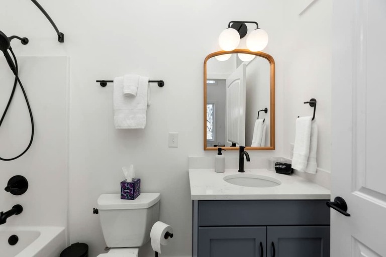 Cabins (United States of America, Afton, Virginia)