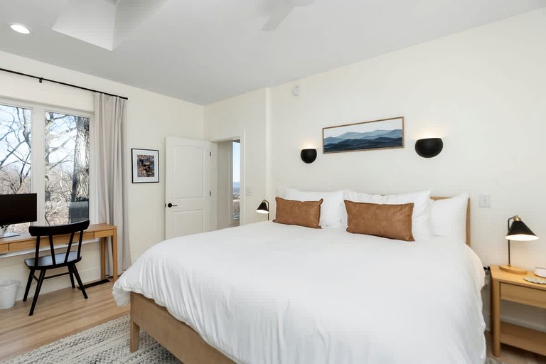 Cabins (United States of America, Afton, Virginia)