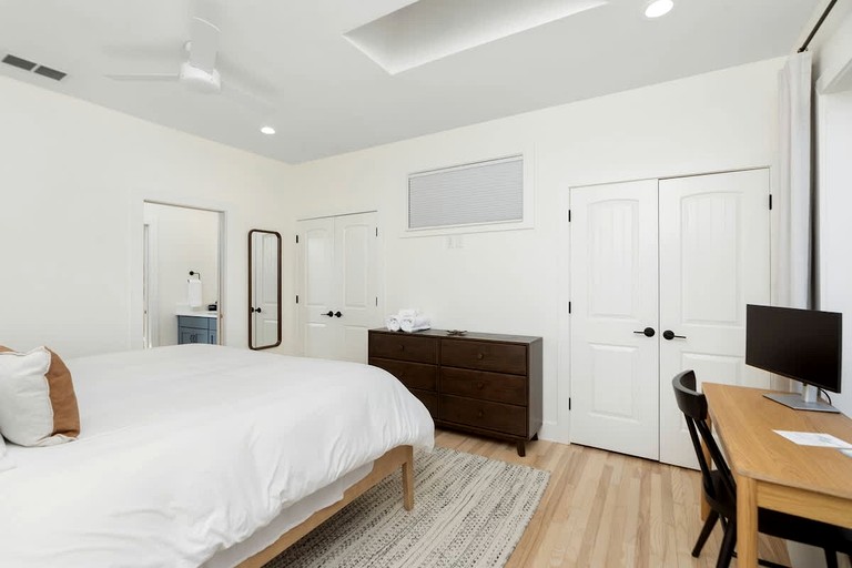 Cabins (United States of America, Afton, Virginia)