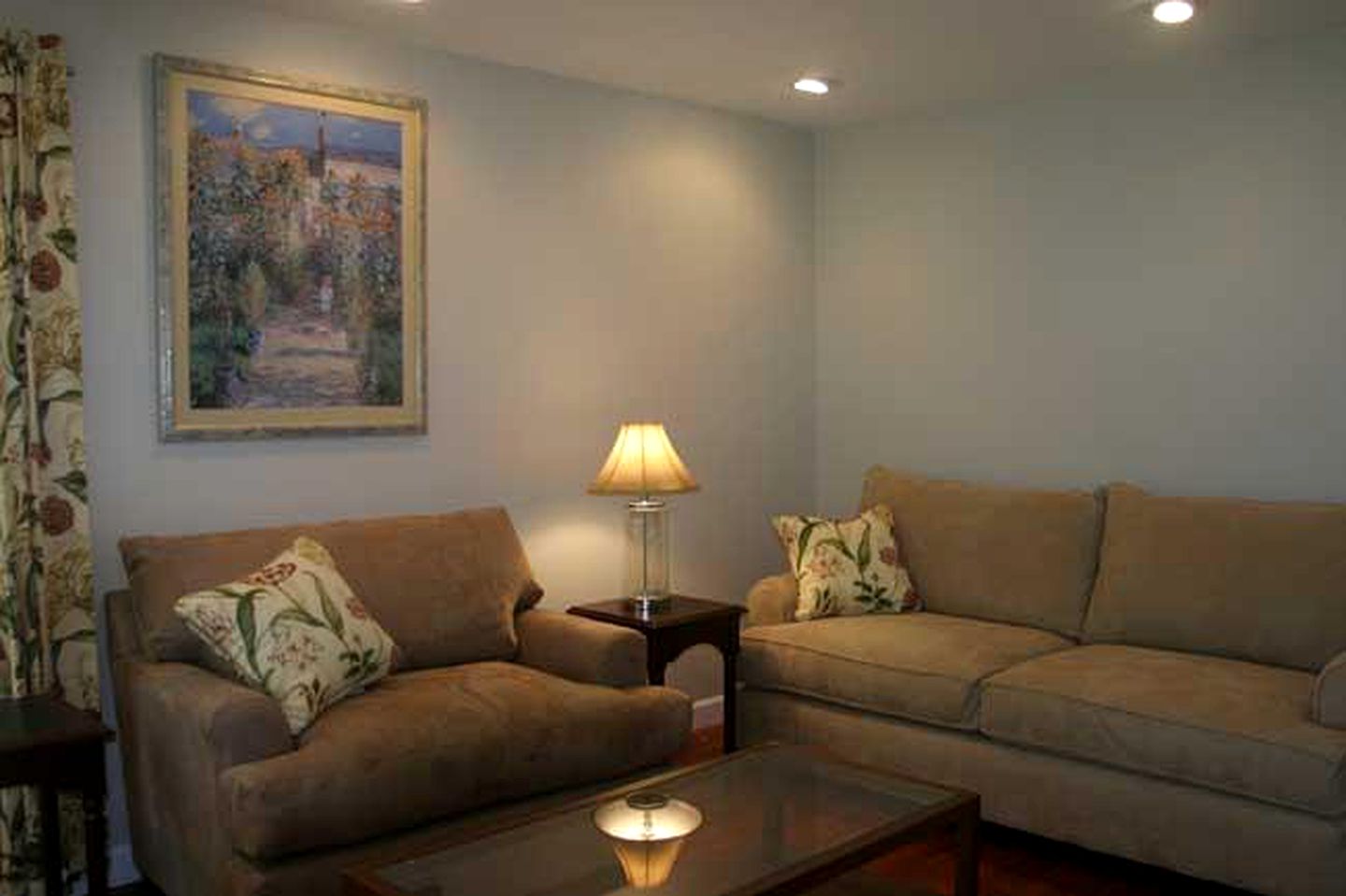 Charming Riverside Cottage Rental with Private Pier near Historic Williamsburg, Virginia