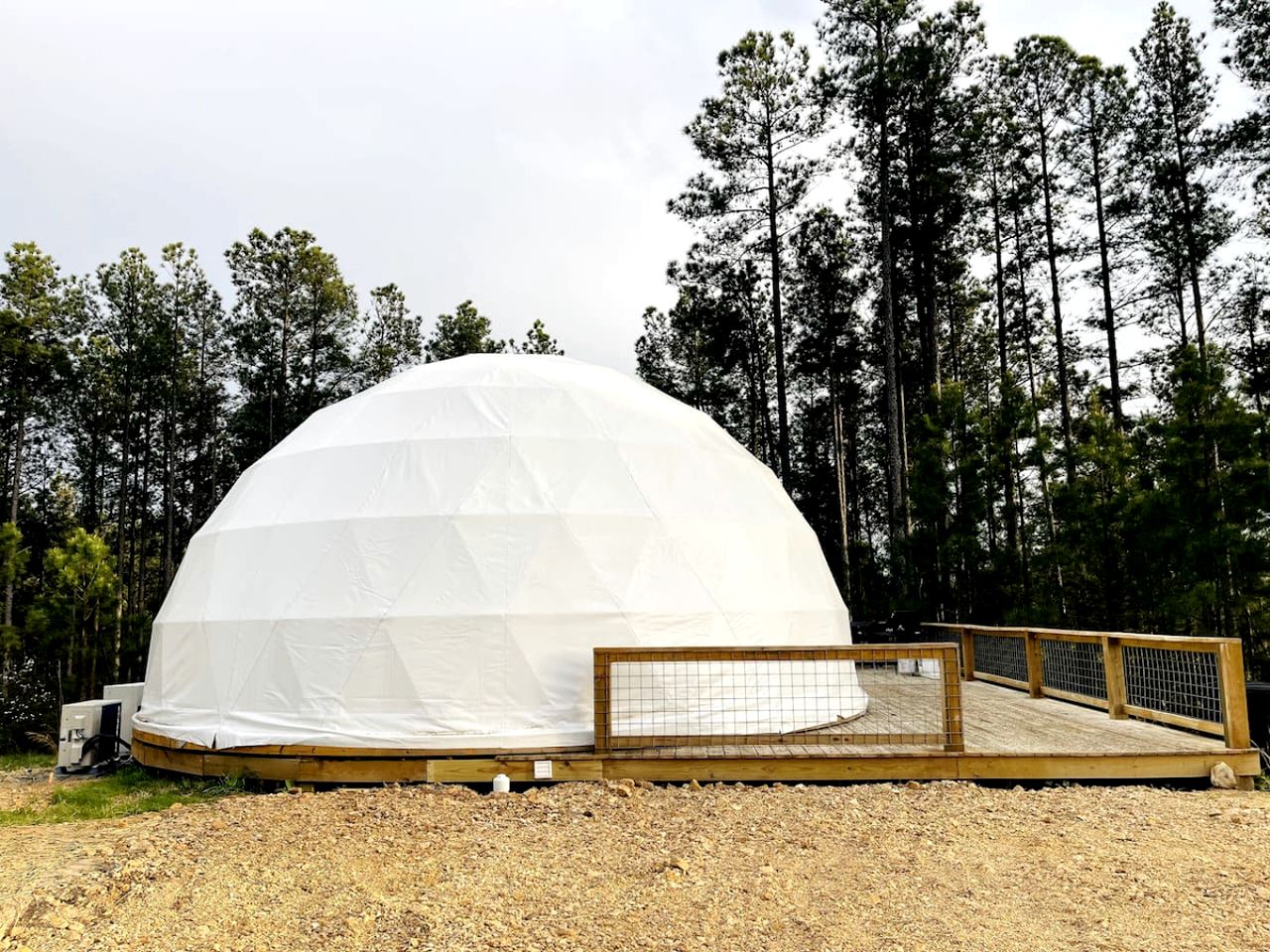 Lofted Family Dome with Equipped Deck in Kentucky