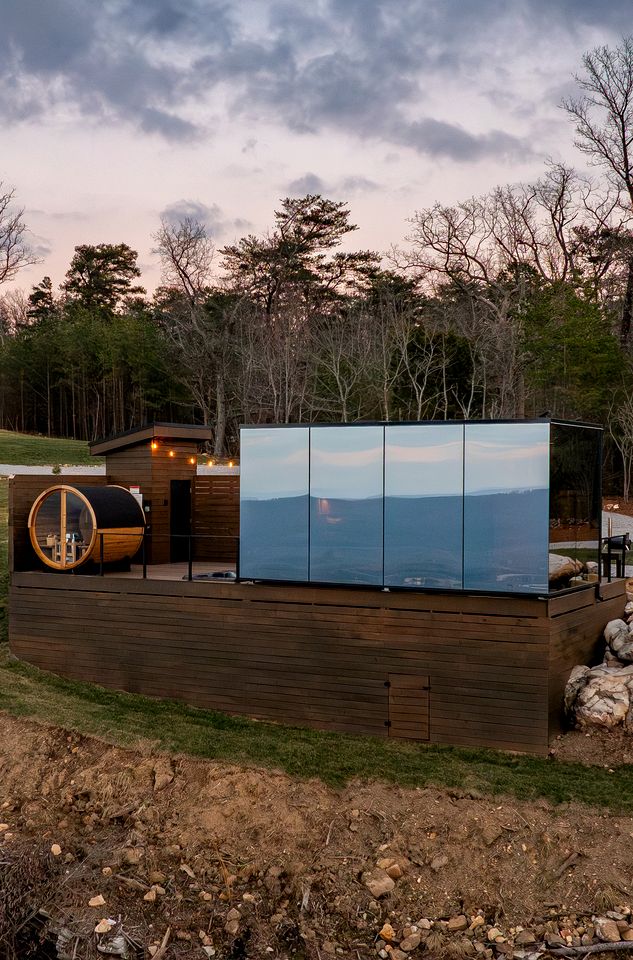 Stunning Mirrored Glass Cabin with Hot Tub & Sauna near Lookout Mountain, Dade County, GA