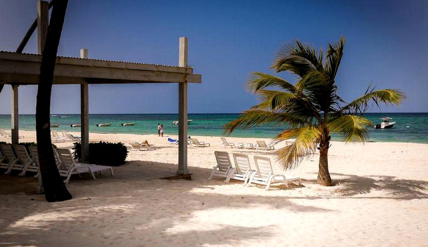 Pristine Tropical Beachfront Accommodation in Punta Cana, Dominican Republic