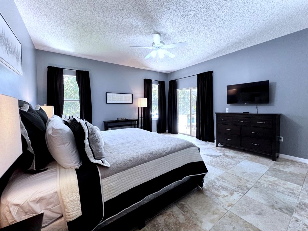 Exceptional Luxury Villa with Swimming Pool and Hot Tub on Family Resort in Kissimmee, Florida