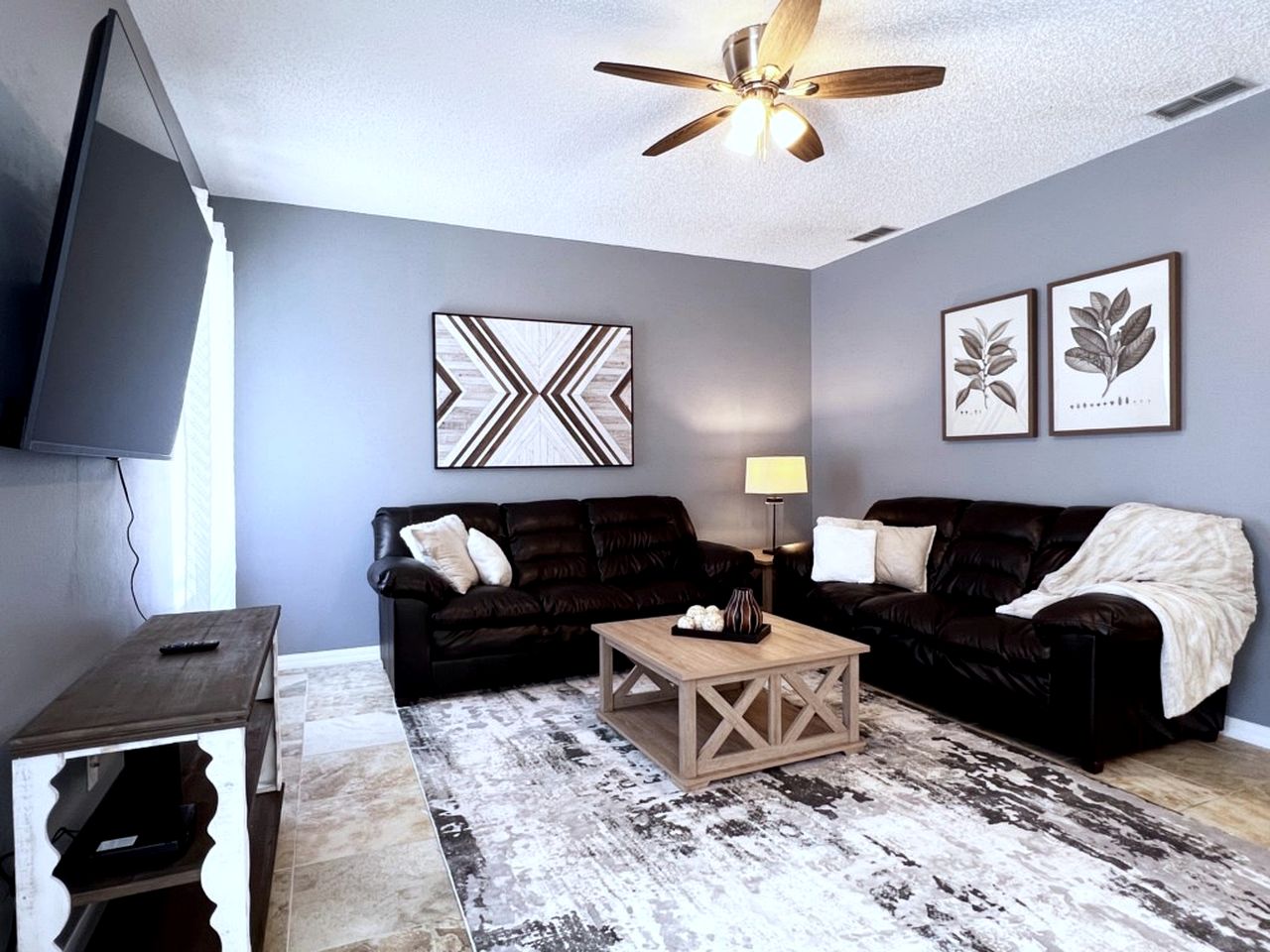 Exceptional Luxury Villa with Swimming Pool and Hot Tub on Family Resort in Kissimmee, Florida
