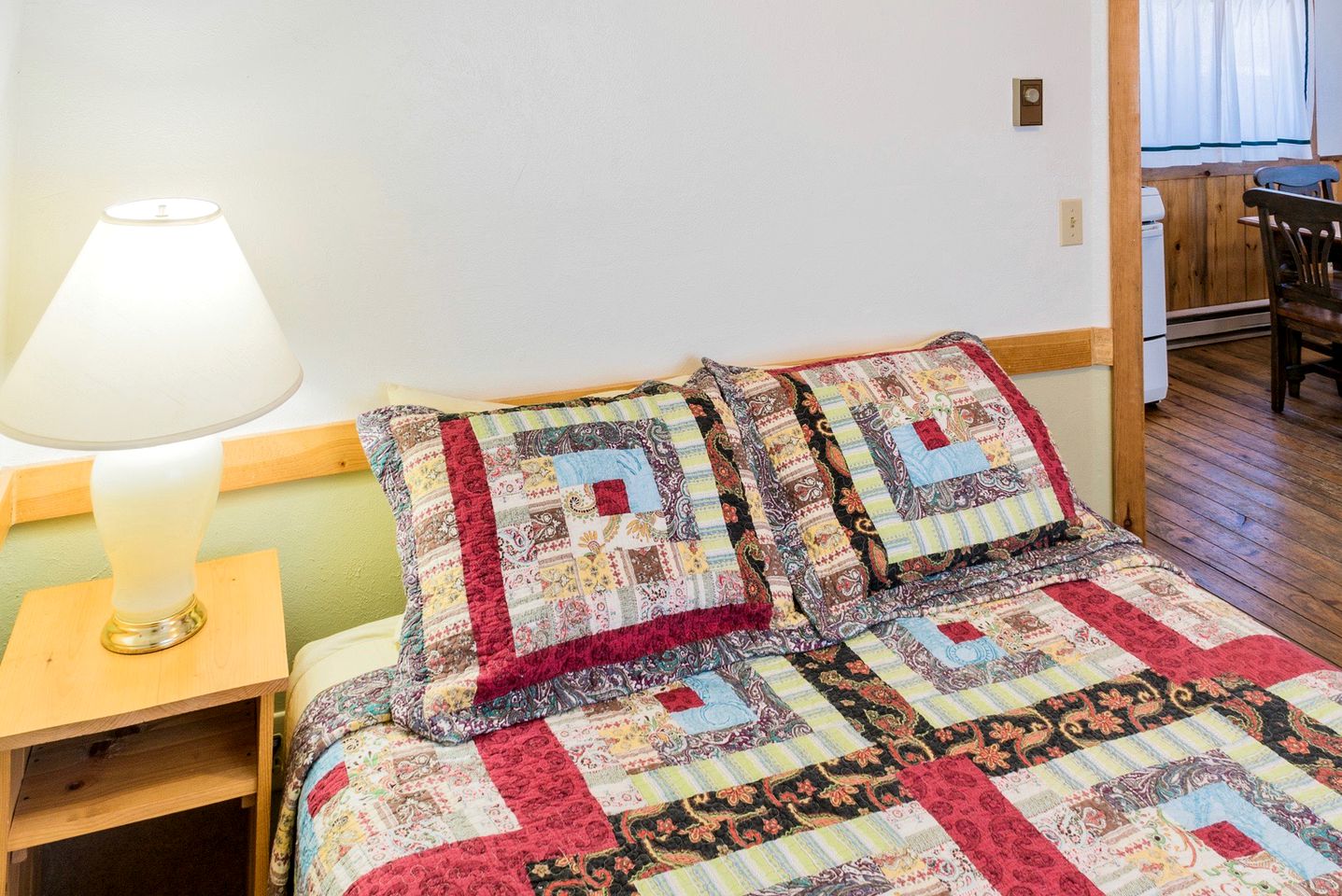 Private Cabin for Skiing Getaway with Deck in Steamboat Springs, Colorado