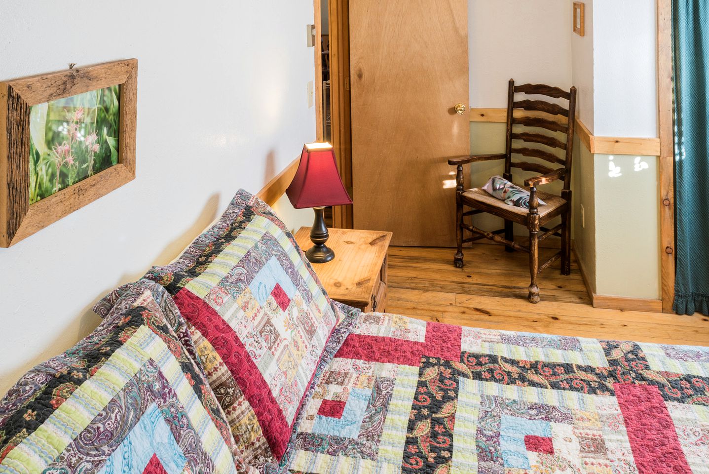 Private Cabin for Skiing Getaway with Deck in Steamboat Springs, Colorado