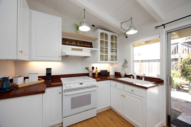 Cottages (United States of America, El Granada, California)