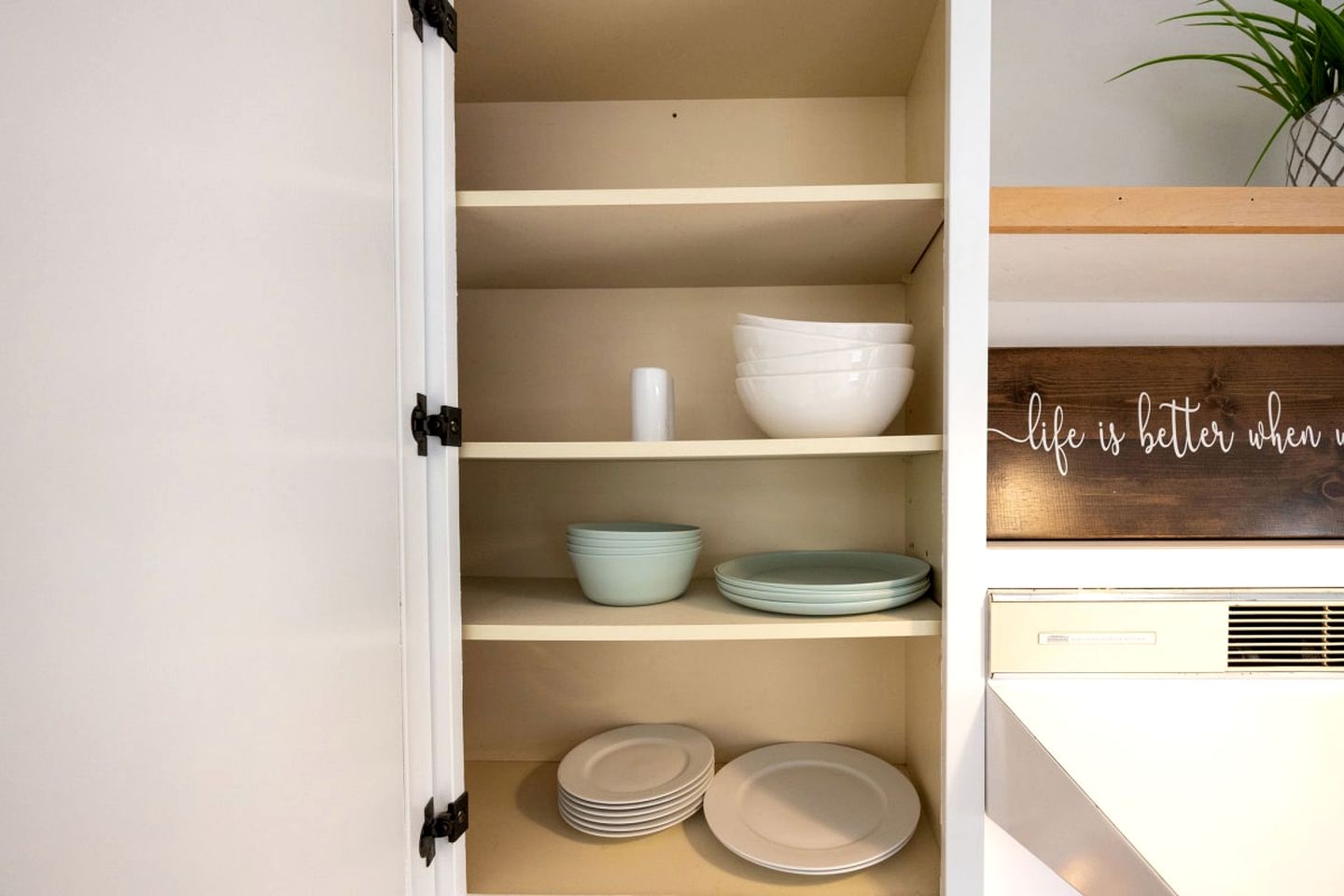 Private Cottage Along the Northern California Coast in El Granada, Perfect for an Oceanfront Escape