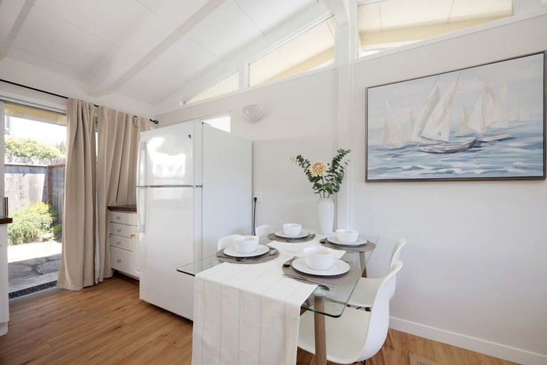 Cottages (United States of America, El Granada, California)